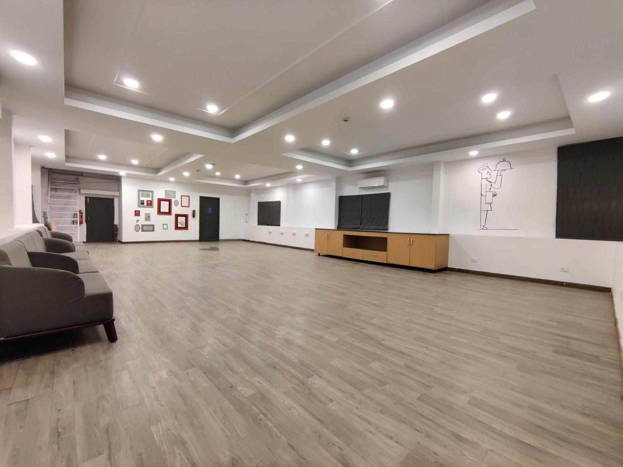 Super Townhouse Habitat New Town Rooms & Party Spaces Calcutta Exteriör bild